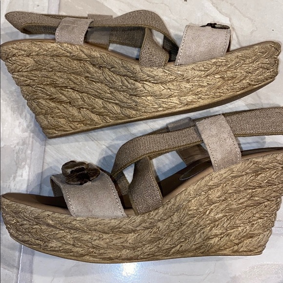 Like new Suede canvas faux rope wedge - Picture 6 of 9